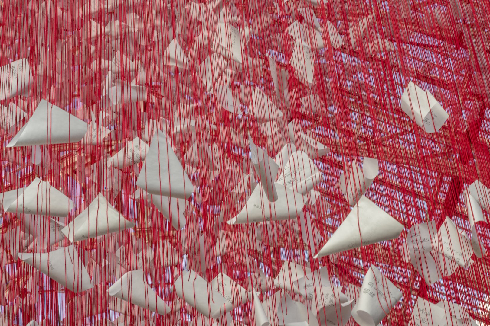 CHIHARU SHIOTA–塩田千春